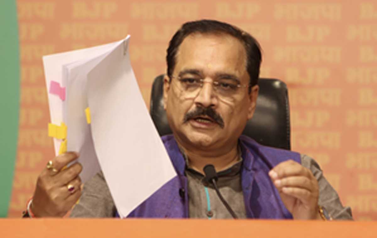 छठ पूजा की तैयारियों को लेकर केजरीवाल सरकार पर जारी है भाजपा का हमला